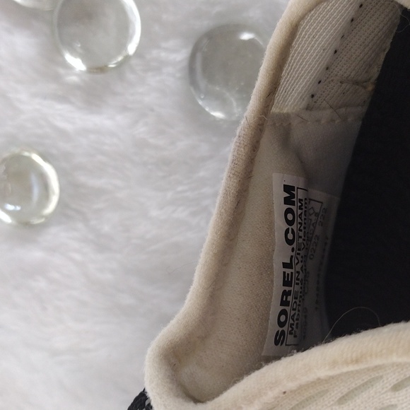 NWOT Sorel White & Black Mesh Pull-On Sneakers - Picture 5 of 5